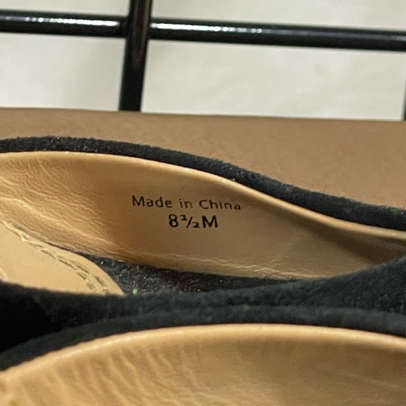 🚚 MOVING SALE Diane Von Furstenberg Sofia Black Suede Chain Heels by DVF - Picture 14 of 15